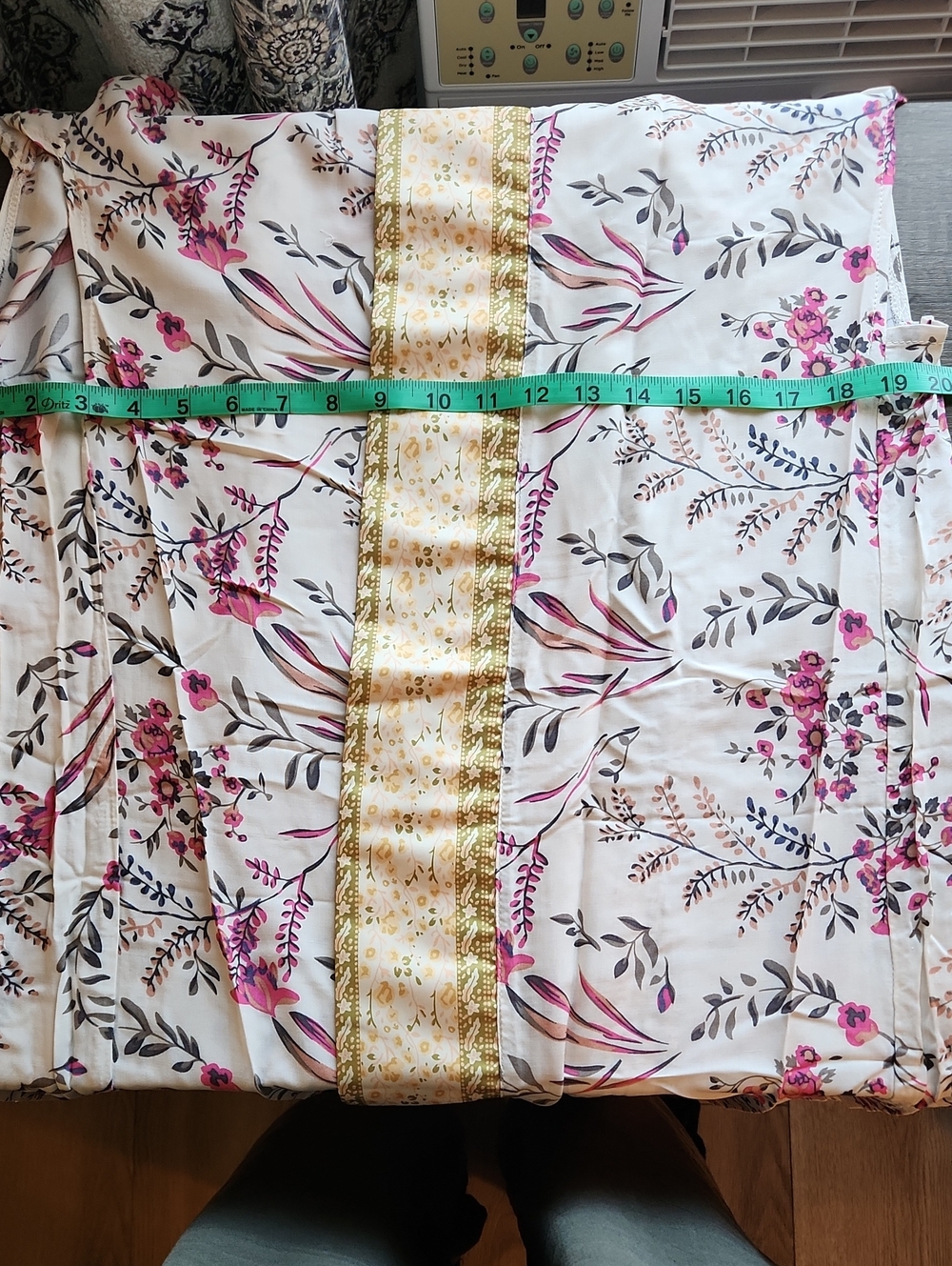 Cream Floral Kimono Robe with Gold Trim - Picture 6 of 7